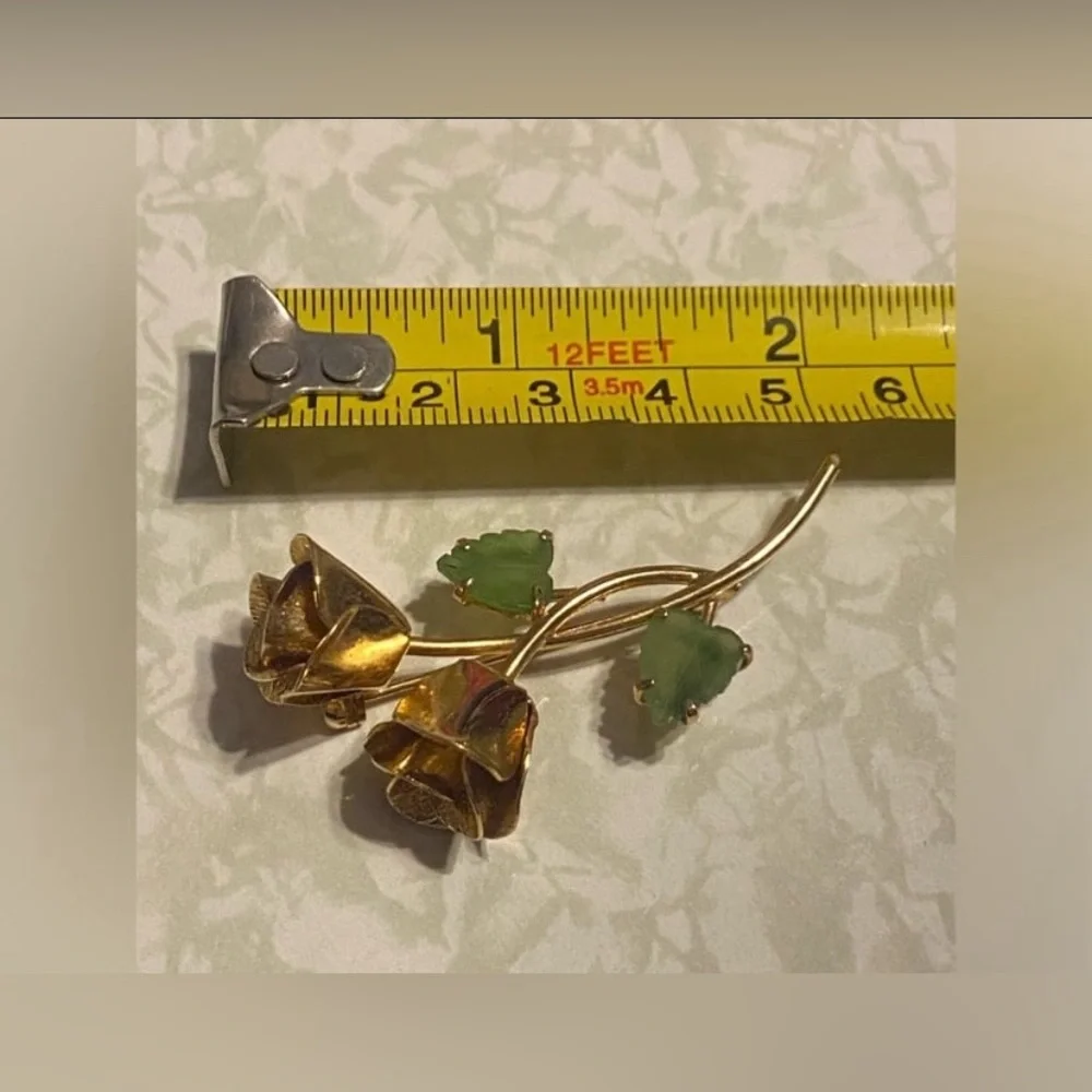Vintage Jade Rose Flower Gold Tone Brooch #7654 💎